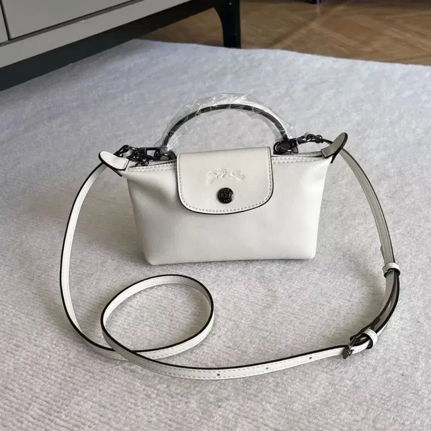 [BUNJANG] Longchamp Le Pliage Mini White Leather Handle Crossbody Bag / 롱샴 르플리아쥬 미니 화이트 가죽 핸들 크로스백 미사용 개인소장 택배만 거래