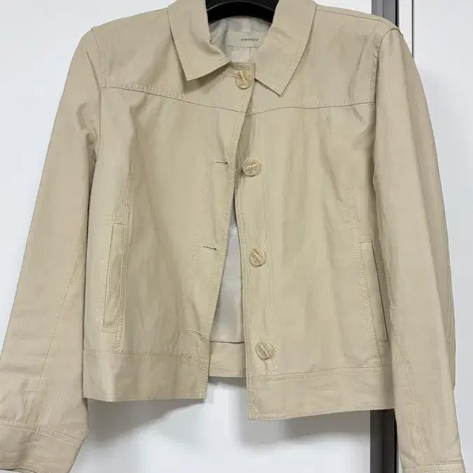 [BUNJANG] Around You Beige Faux Leather Jacket / 어라운드율 베이지 페이크 가죽 자켓