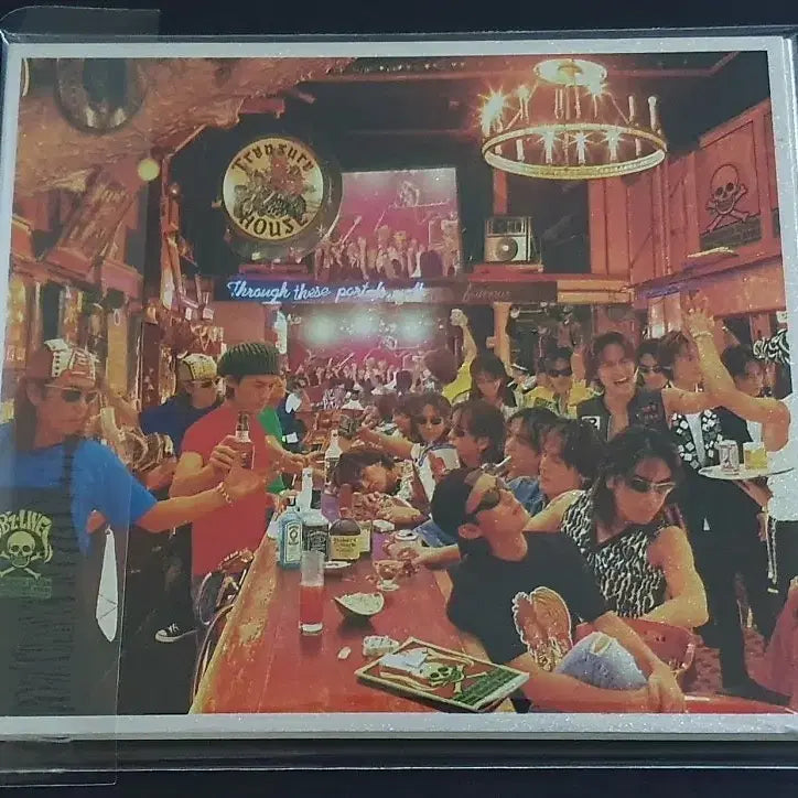 [BUNJANG] B'z The Best Treasure Album / B'z 비즈 베스트 앨범 The Best Treasure 음반