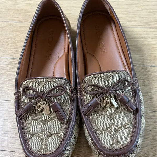 [BUNJANG] Coach Women's Loafers / 코치 여성 로퍼 팔아요 240mm