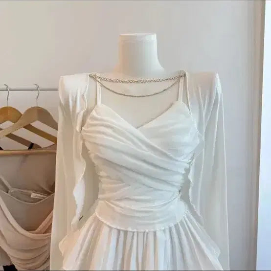 [BUNJANG] Chiffon Blouse and Strap Crop Cardigan Set / (새상품) 쉬폰 블라우스 끈나시 크롭 가디건 세트