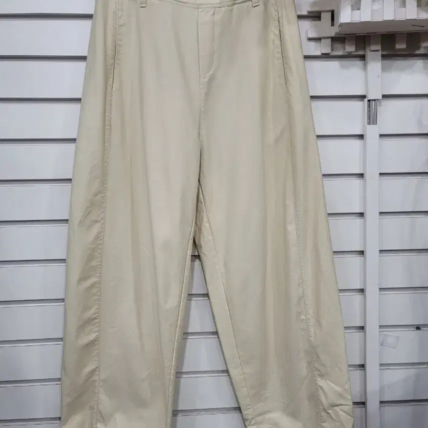 [BUNJANG] RNBW Wide Pants (Beige, Size 77) / #여성의류깔끔한 베이지 색상의 RNBW 와이드 팬츠