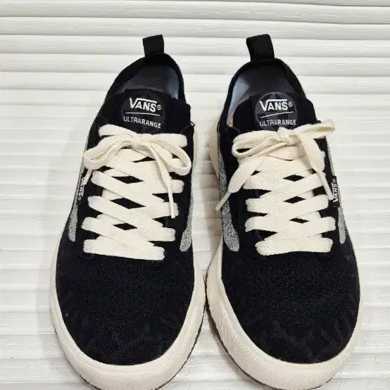 [BUNJANG] Vans UltraRange Neo VR3 Sneakers / 반스 울트라레인지 Neo VR3 스니커즈  240사이즈