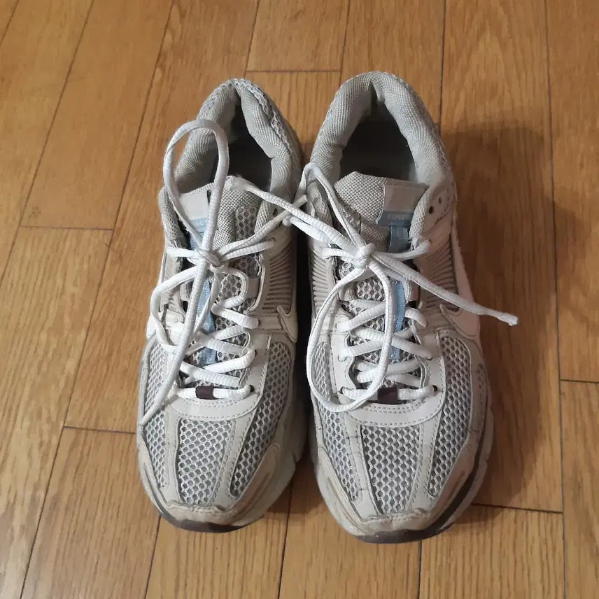[BUNJANG] Nike Sneakers Beige 240mm / 나이키 운동화 240mm 베이지