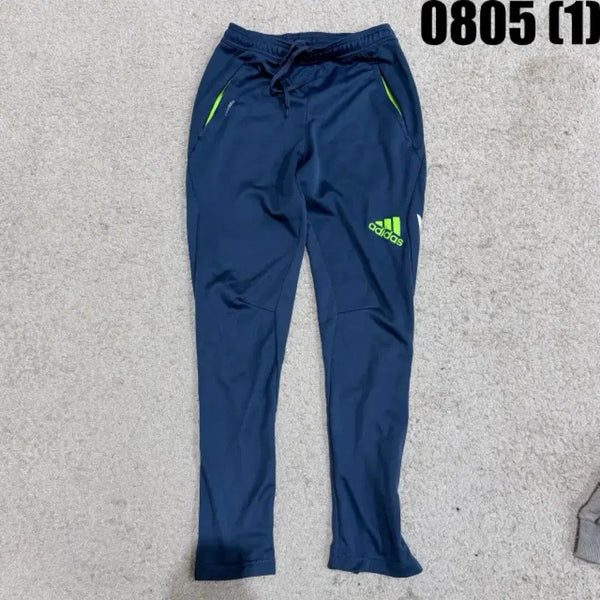 [BUNJANG] Adidas Training Pants Navy Fluorescent Logo / 아디다스 트레이닝 바지 네이비 형광색 로고