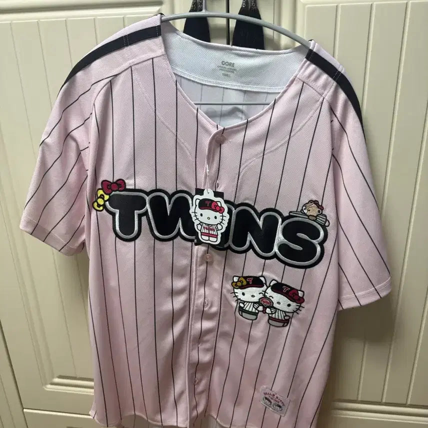 [BUNJANG] LG Twins Hello Kitty Baseball Jersey Size 100 / 엘지트윈스 키티유니폼 100사이즈