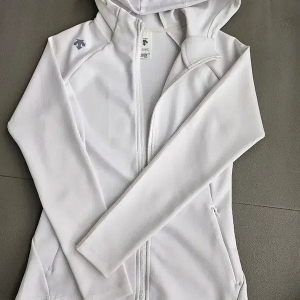 [BUNJANG] Descente White Hooded Zip-Up Jacket / 데상트 후드집업 화이트