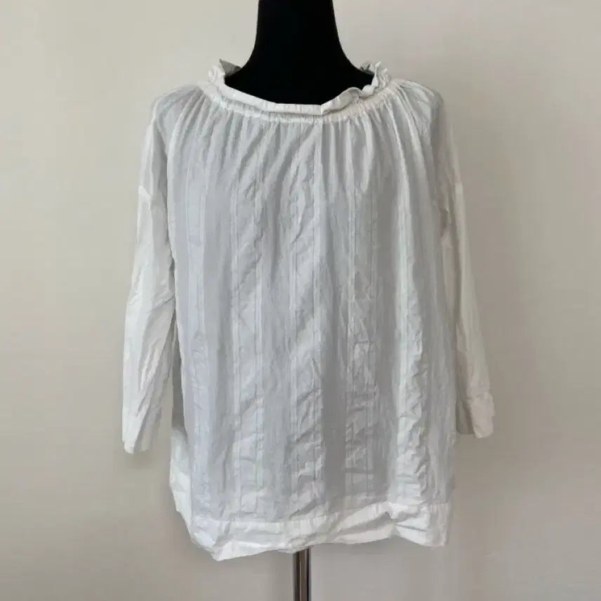 [BUNJANG] White Neck Frill Blouse / 화이트 목프릴 블라우스