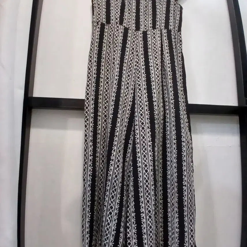 [BUNJANG] Checkered Short-Sleeve Jumpsuit / 체크 패턴 반팔 점프수트