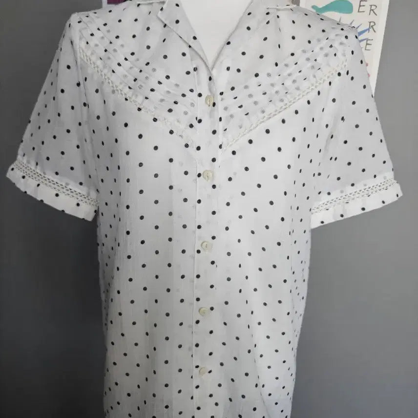 [BUNJANG] Polka Dot Short Sleeve Blouse / 도트 반팔 블라우스
