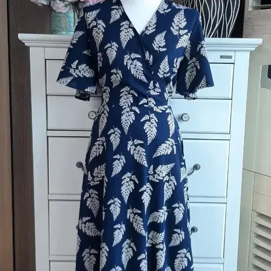 [BUNJANG] Navy Leaf Design Wrap Dress / 네이비원피스 매우예쁨~