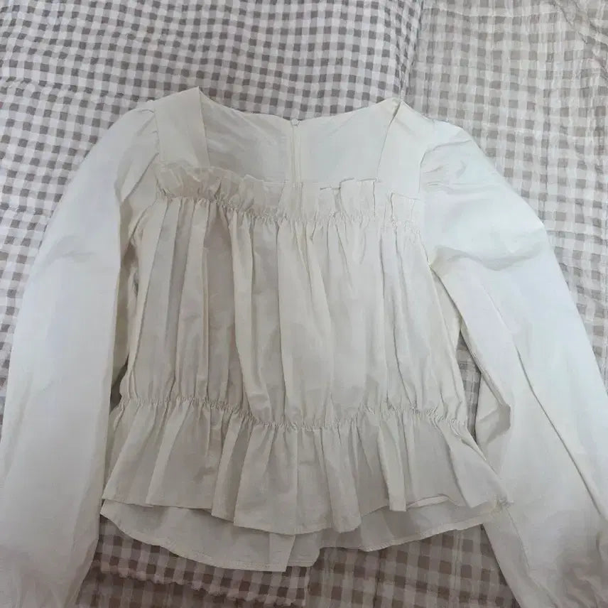 [BUNJANG] Square Neck Frill Blouse - Ivory / 스퀘어넥 프릴 블라우스 아이보리