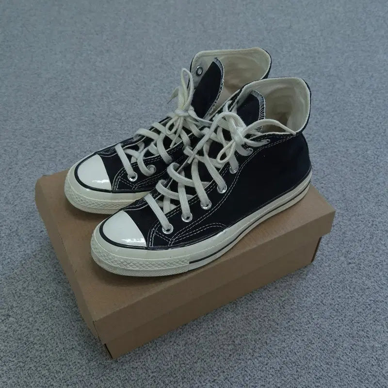 [BUNJANG] Converse Sneakers / 245 컨버스 스니커즈/일반 운동화 | 0729B02