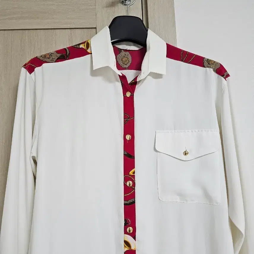 [BUNJANG] Gold Button Blouse Shirt / 금장 블라우스 셔츠