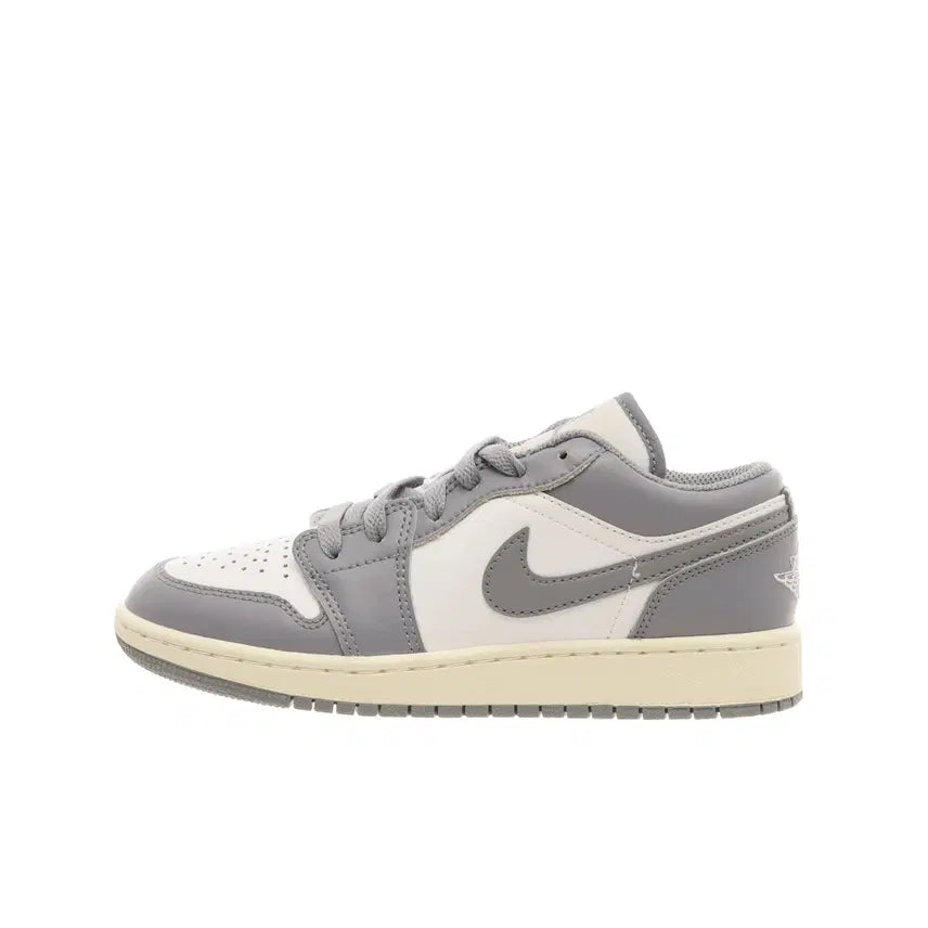 [BUNJANG] Jordan 1 Low Stealth White (Size 230) / [230] (GS) 조던 1 로우 스텔스 앤 화이트