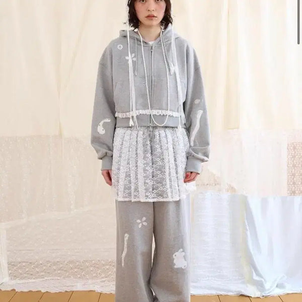 [BUNJANG] Jollyraid Lucy Embroidered Hoodie Zip-up Grey / 졸리레이드 루시 자수 후드 집업 그레이