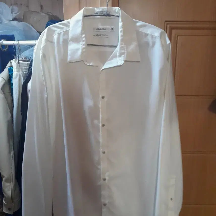 [BUNJANG] Calvin Klein White Shirt L / 캘빈클라인 화이트 셔츠 L