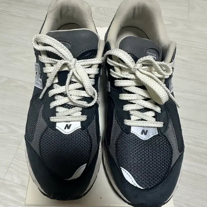 [BUNJANG] New Balance 2002R Navy/Grey Shoes / 뉴발란스 2002R 네이비/그레이 255