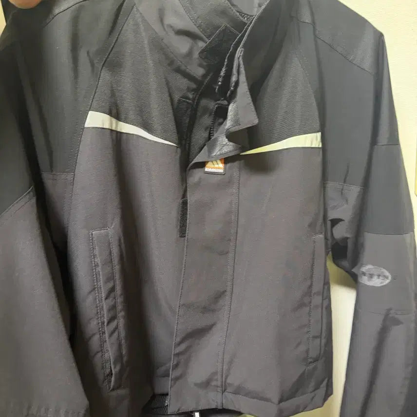 [BUNJANG] Martine Rose Shrunken Sport Jacket / 마틴로즈 슈렁큰 스포츠 자켓
