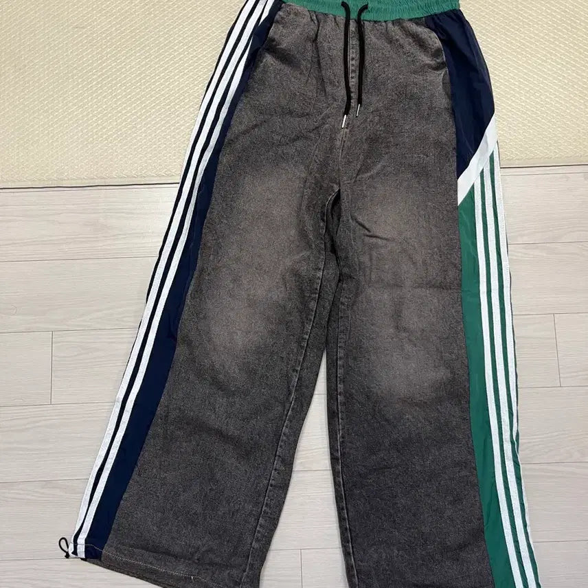 [BUNJANG] Custom Denim Pants (Size 32 and Below) / (땡처리)남녀공용 커스텀 데님팬츠(32이하)