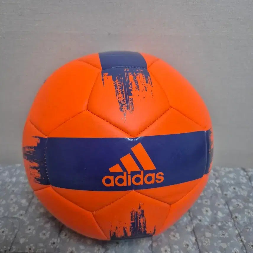 [BUNJANG] Adidas EPP Club Soccer Ball Size 5 / [미사용 새상품] 아디다스 EPP 클럽 축구공 5호