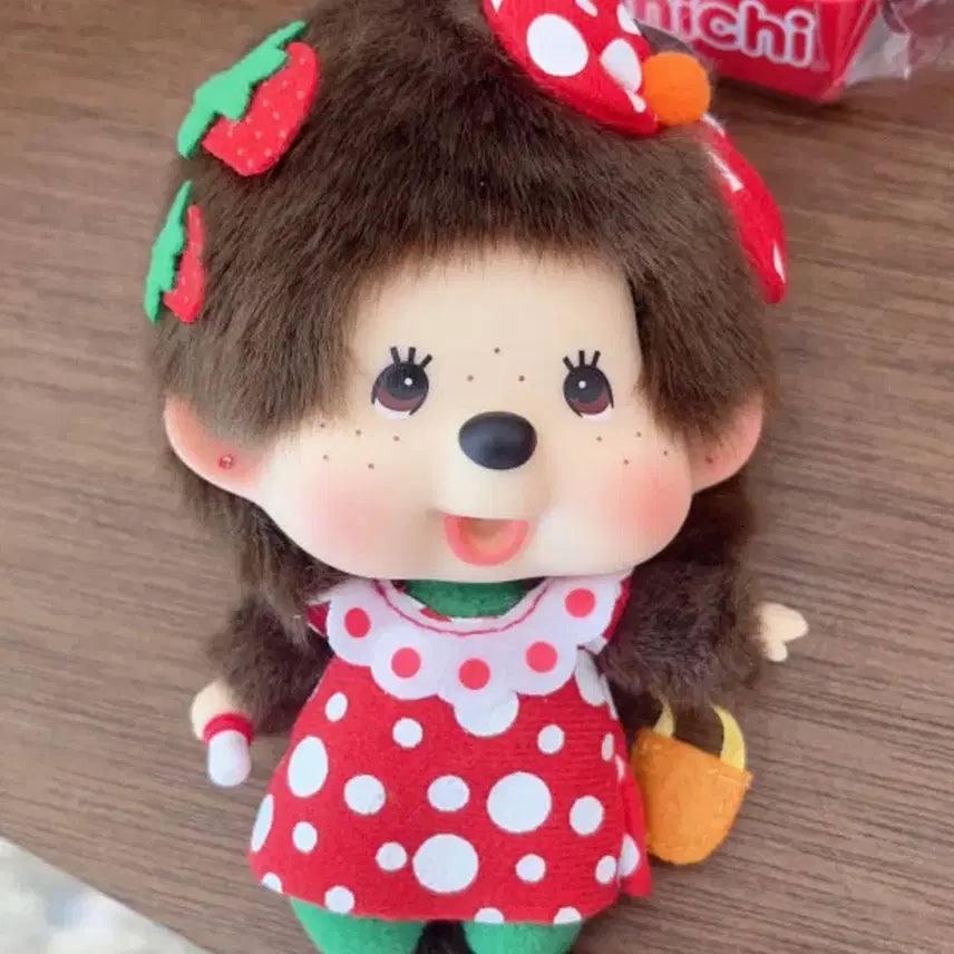 [BUNJANG] Hong Kong Giant Strawberry Monchhichi / 홍콩 왕대두 딸기 몬치치