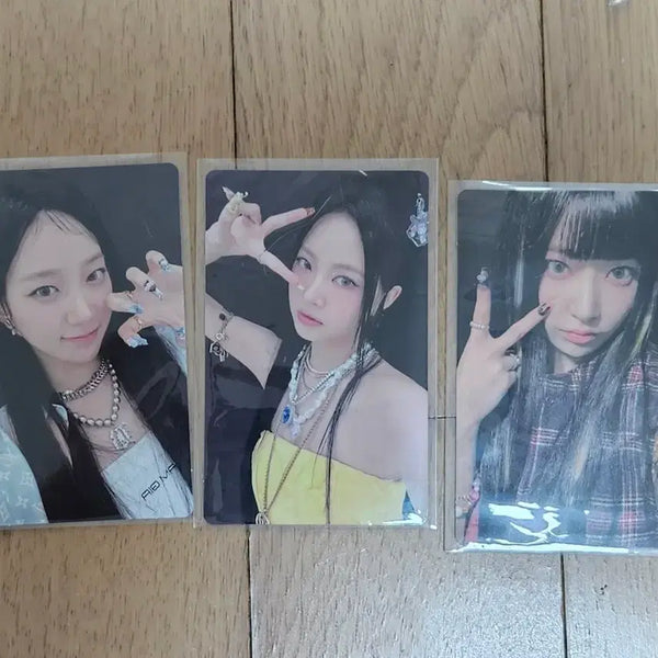 [BUNJANG] Le Sserafim Hong Eunchae Kazuha Sakura Photocard Bundle Set / 르세라핌 포토카드 양도