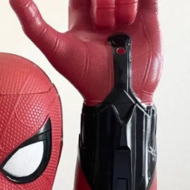[BUNJANG] Spider-Man Hand-Shaped Cola Bottle Marvel Homecoming Megabox CGV / 스파이더맨 손 모양 콜라통 굿즈 마블 홈커밍 메가박스 cgv