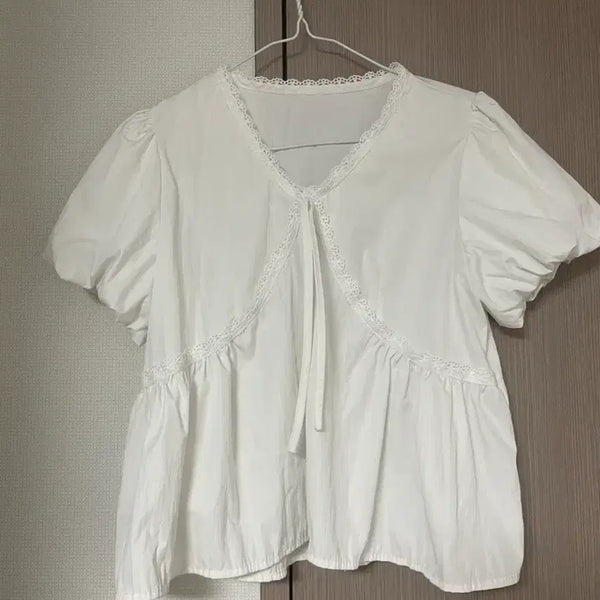 [BUNJANG] Lace Puff Blouse / 레이스 퍼프 블라우스