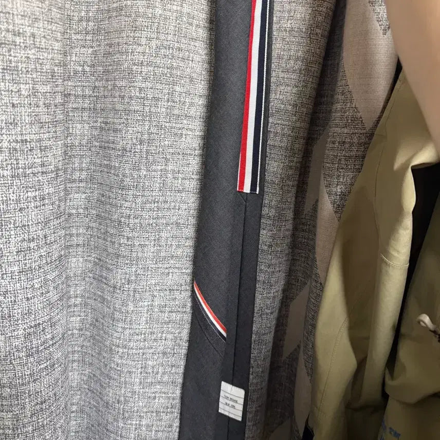 [BUNJANG] Thom Browne Silk Necktie Dark Grey / 톰브라운 넥타이 다크그레이