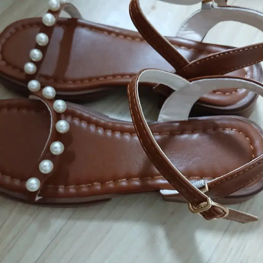 [BUNJANG] Pearl Strap Sandals - Brown / 진주 스트랩 샌들 브라운