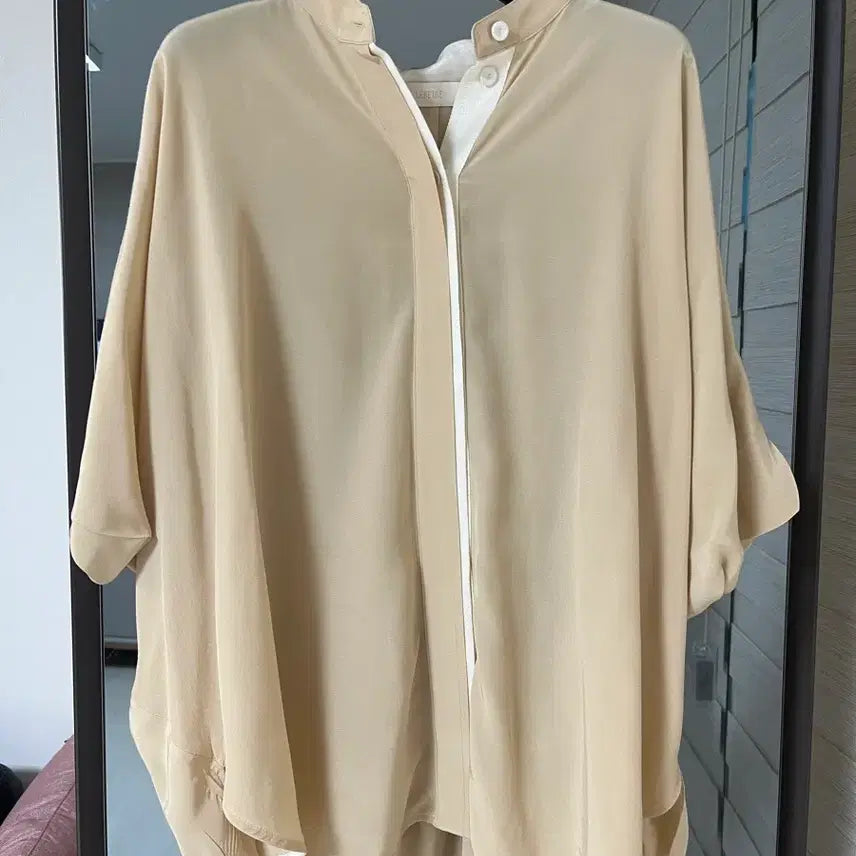[BUNJANG] Leverage Beige Blouse / 르베이지 블라우스