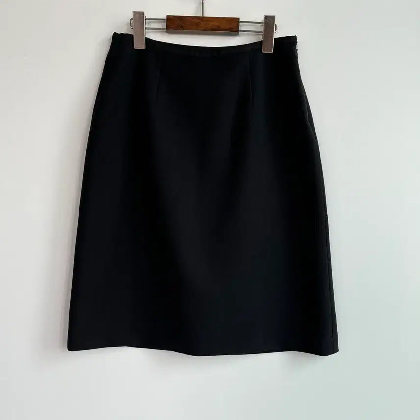 [BUNJANG] CC Club Black Midi Skirt / CC클럽 블랙 미디 스커트 -030