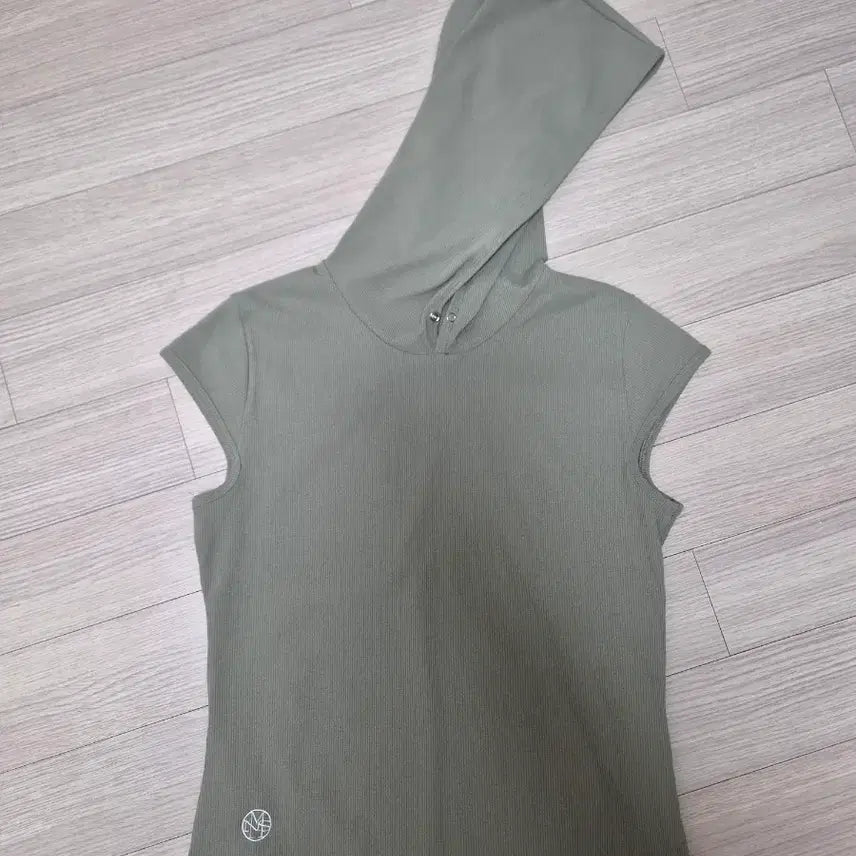 [BUNJANG] MinaSu Short-Sleeve Hoodie T-Shirt / 미나수 반팔 후드 티셔츠