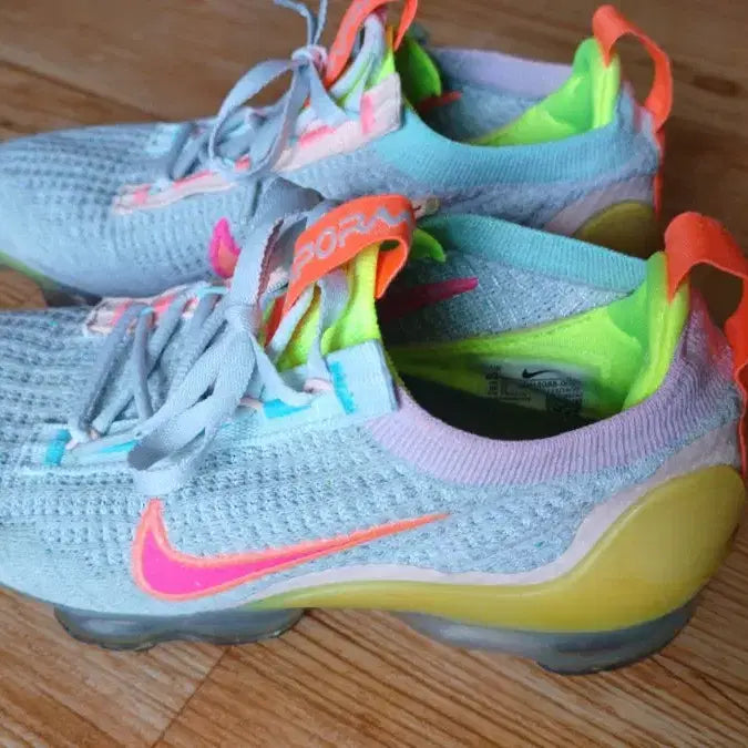 [BUNJANG] Nike Air VaporMax Flyknit Multicolor Sneakers (230mm) / 나이키 에어 베이퍼맥스  플라이니트 멀티컬러 230mm