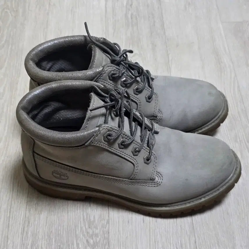 [BUNJANG] Timberland Women's Grey Chukka Boots / 팀버랜드 여성 그레이 추카부츠 230