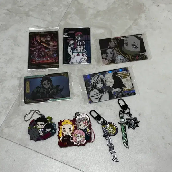 [BUNJANG] Demon Slayer Goods Set - Character Cards & Keyrings / 귀멸의 칼날 굿즈 세트