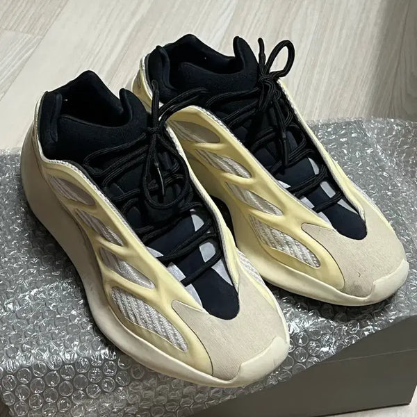 [BUNJANG] Adidas Yeezy 700 V3 Aziel OG / 아디다스 이지 700 V3 아자엘 OG