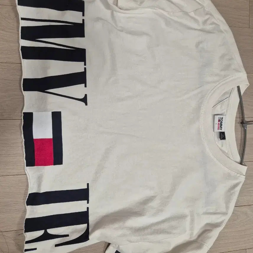 [BUNJANG] Tommy Hilfiger Cropped Short Sleeve T-Shirt / (반팔티) TOMMY 크롭 반팔티