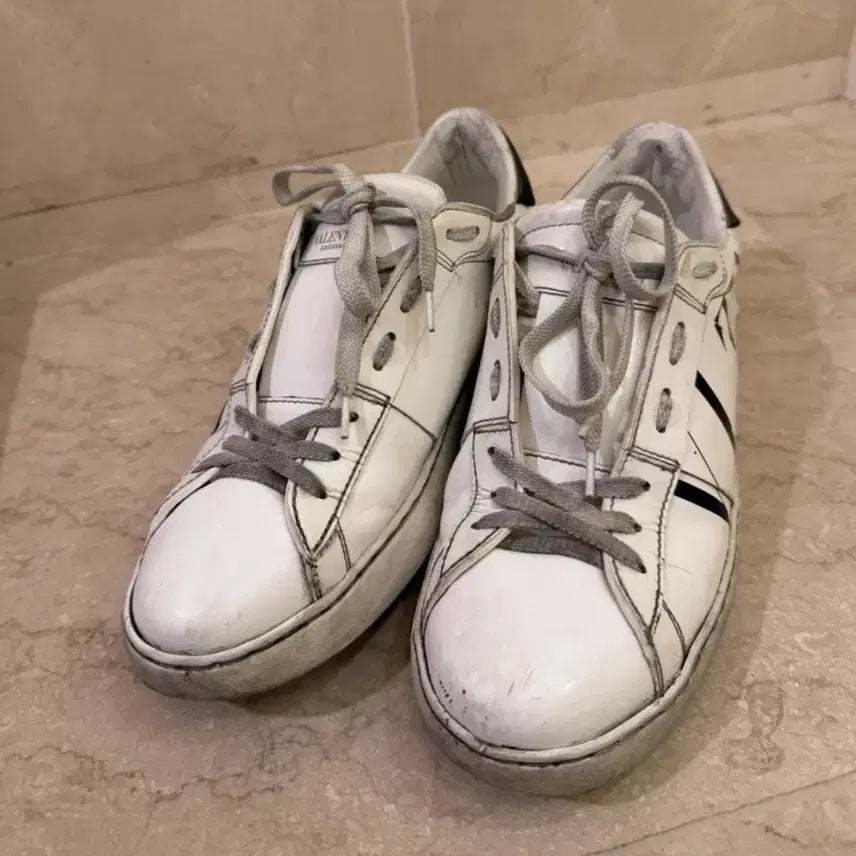 [BUNJANG] Valentino VLTN Men's Sneakers White Size 41 / 발렌티노 VLTN 남성스니커즈 화이트 41 265