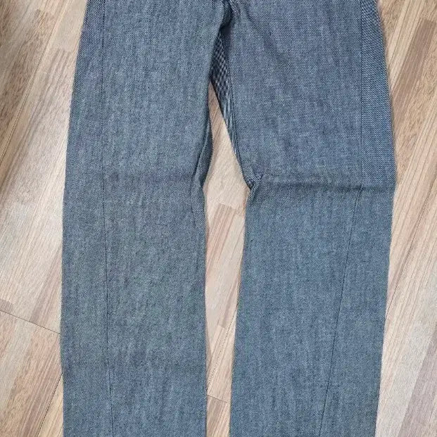 [BUNJANG] Levi's Engineered Jeans Regular Fit Black/Charcoal (W27 L29) - Deadstock / [일본판/NOS] 리바이스 엔지니어드 진 레귤러핏 블랙/차콜 (W27 L29)