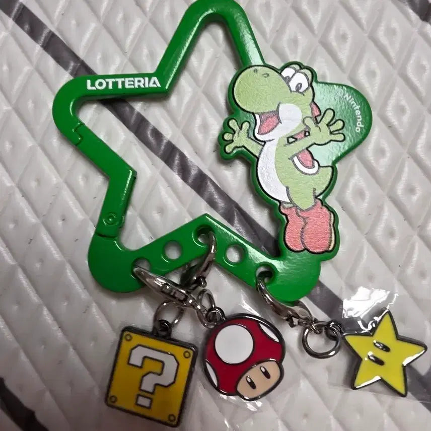 [BUNJANG] Lotte World Super Mario Yoshi Keyring Set / 롯데리아 슈퍼마리오 요시 키링 세트