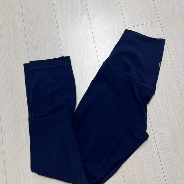 [BUNJANG] Lululemon Align Leggings - Size 2 - Navy / 룰루레몬 얼라인 레깅스 2사이즈 (종아리기장)