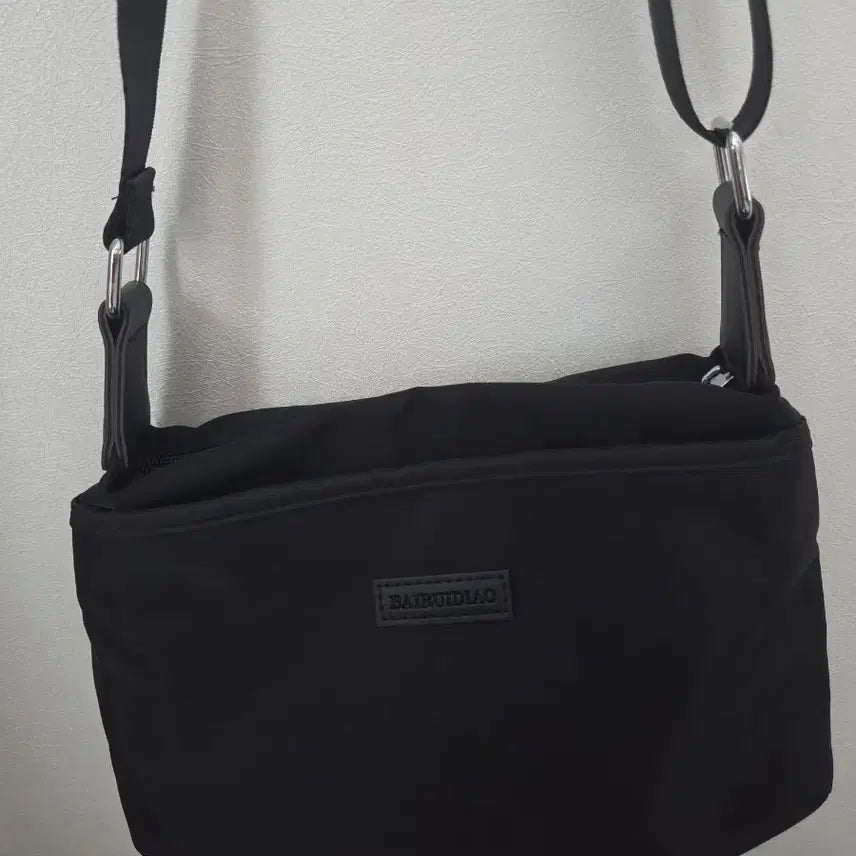 [BUNJANG] BAIRUIDIAO Black Crossbody Bag / BAIRUIDIAO 크로스백 블랙