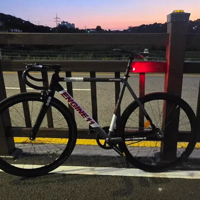 [BUNJANG] Engine11 Crit-D Neon Charcoal Frame M Size / 엔진11 크릿디 네온차콜 프레임     어그로ㄴ( 완차)