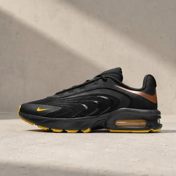 [BUNJANG] Nike Air Max Sneakers (Black/Gold, Size 265) / 나이키 운동화 265 맥스 (정품 새상품)