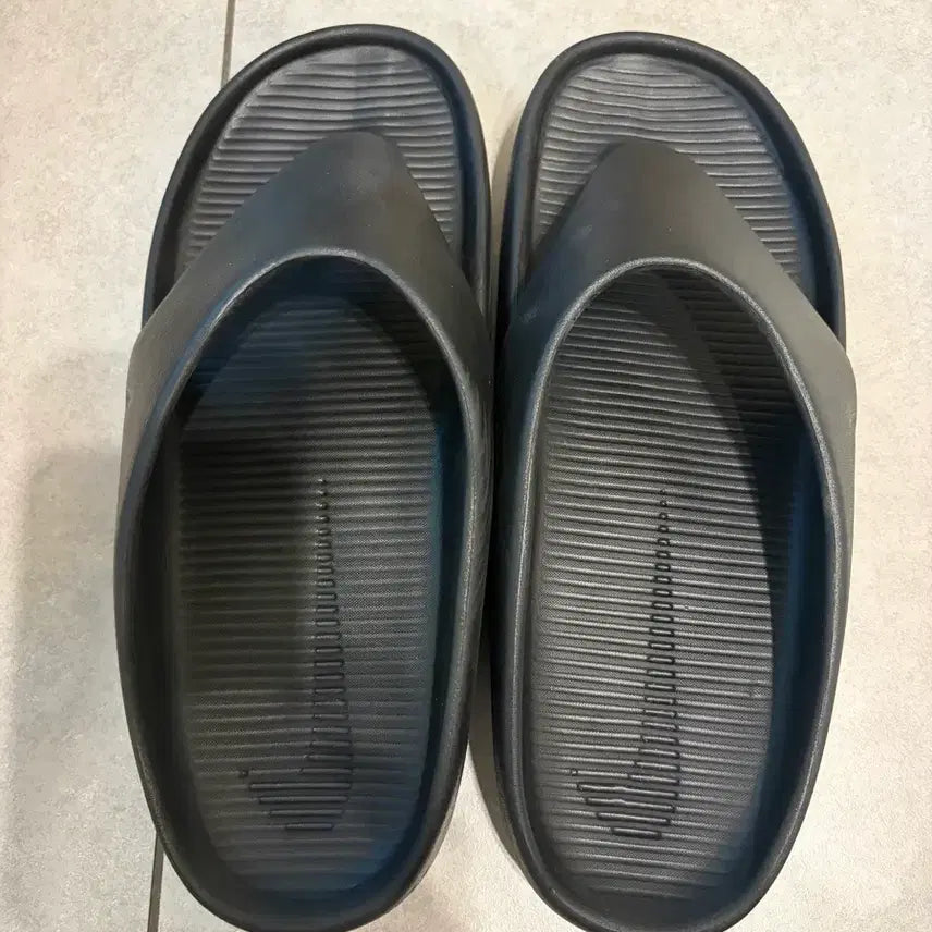 [BUNJANG] Nike Cam Flip Flop Sandals FD4119 / 나이키 캄 플립플랍 슬리퍼 FD4119 250