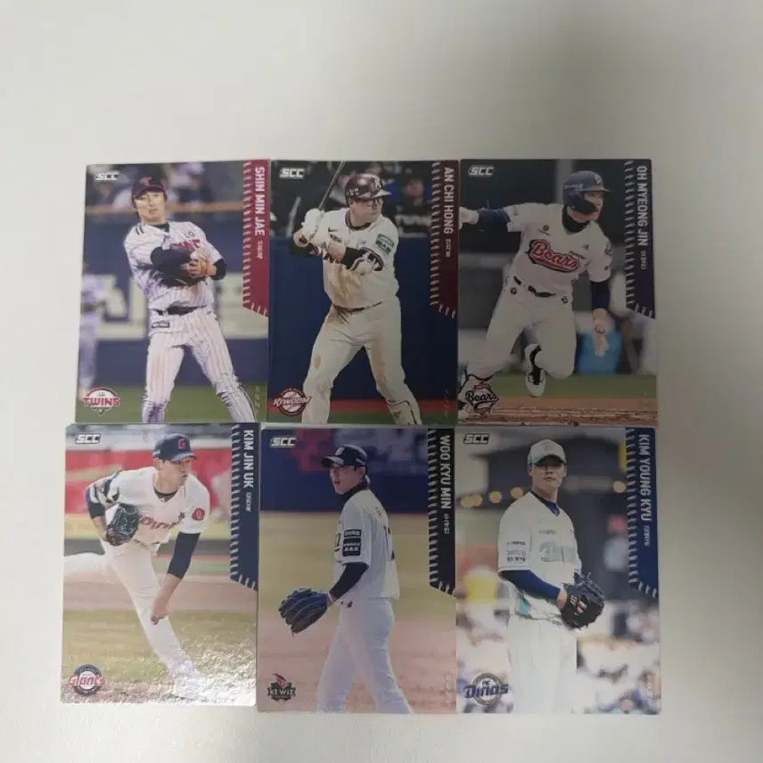 [BUNJANG] KBO Baseball Player Photocards (Oh Myung-jin, Kim Young-gyu, Ahn Chi-hong, Woo Kyu-min, Shin Min-jae, Kim Jin-wook) / 크보 오명진 김영규 안치홍 우규민 신민재 김진욱 포카