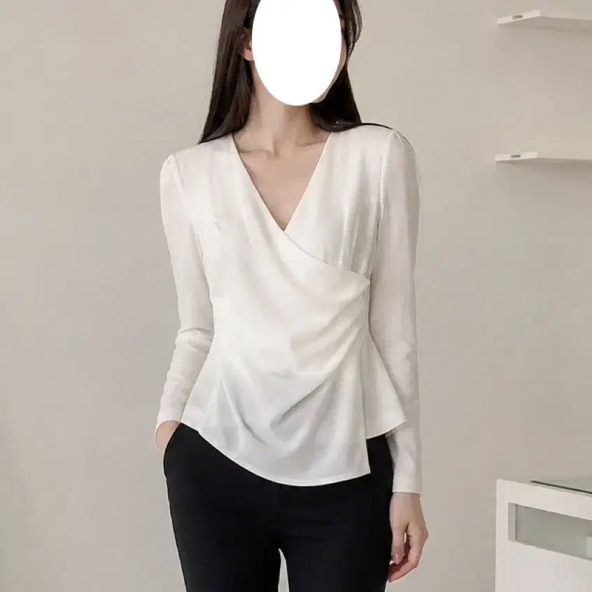 [BUNJANG] White Asymmetrical Wrap Blouse S / 화이트 언발 랩 블라우스 S | 새상품 | 고급 원단
