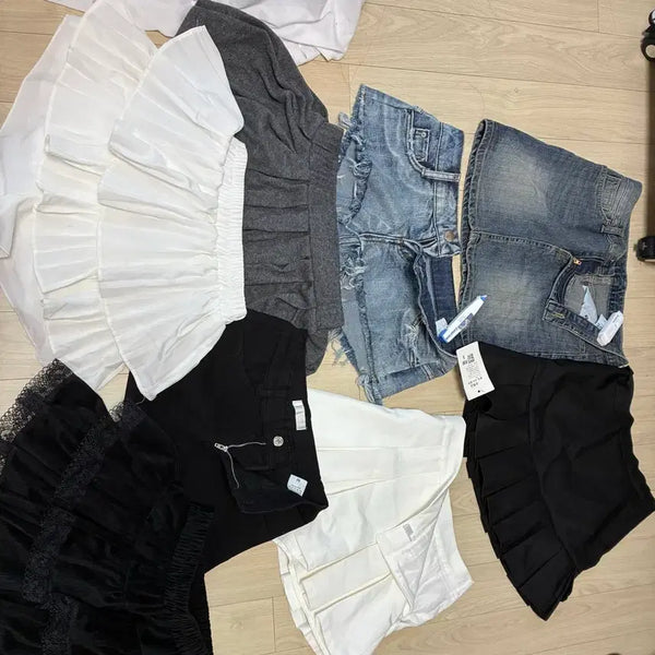 [BUNJANG] Various Women's Apparel and Stationery Items from ABLY, Adidas, and more / [포장맛집/덤폭탄] 순느/글램니/베쏘/립앤데이 에이블리 인기상품/아디다스/쿠루토가/마일드라이너 낱개 판매(최소 5000원~)